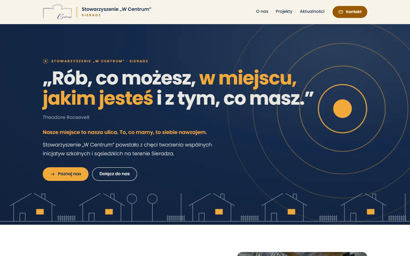 Forsiden af websitet for Stowarzyszenie „W Centrum”